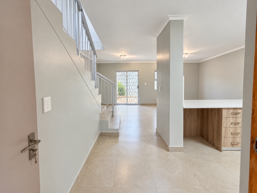 2 Bedroom Property for Sale in Brackenfell Central Western Cape